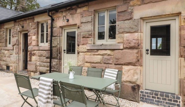 HAZEL COTTAGE - FOLD YARDS, family friendly in Alderwasley