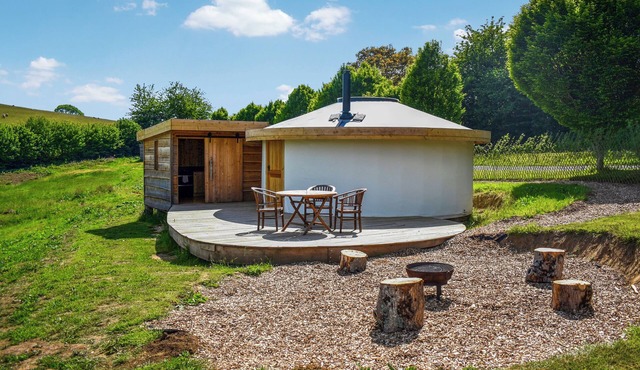 Hazel Roundhouse - UKC6942