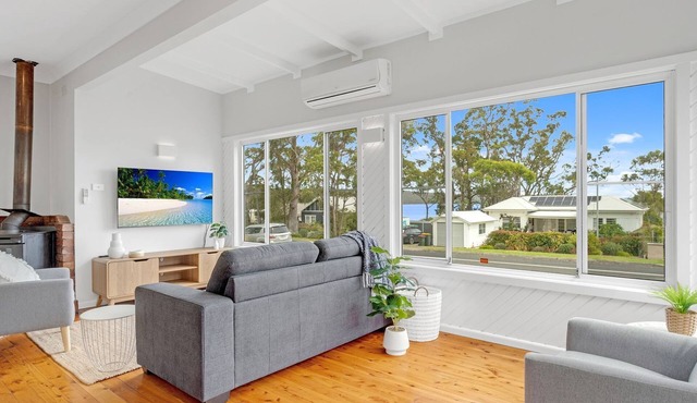 Hazel's Haven, Erowal Bay