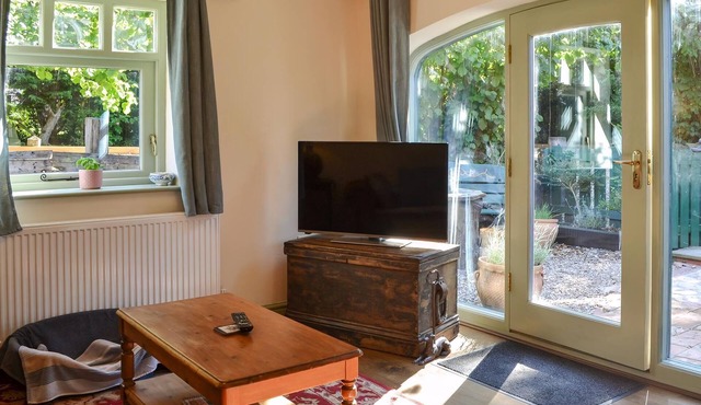 Hazels Cottage - UK40198