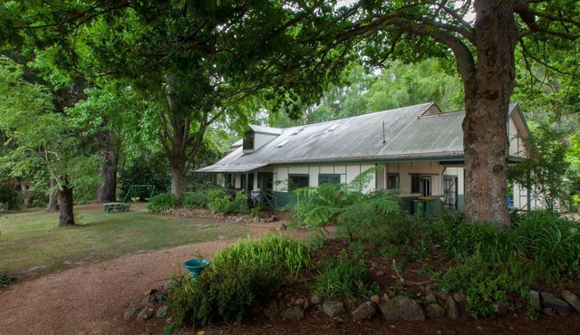 Hazelwood Cottage | Sleeps 16 | 7 BR | Disabled Access | 1hr 30m to Melbourne