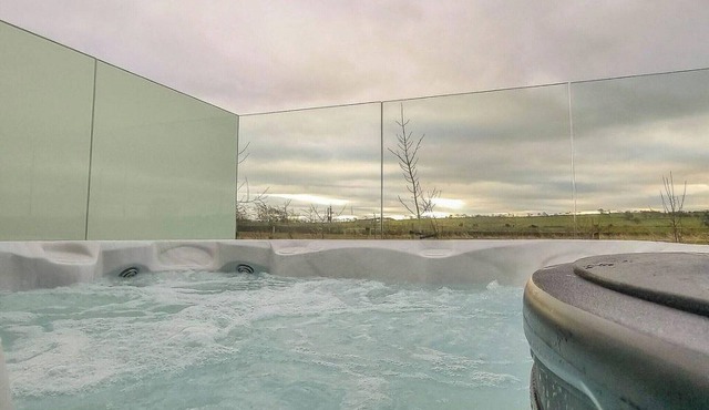 Hazelwood Deluxe Lodge