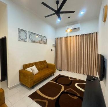 Hazzani Homestay KLIA