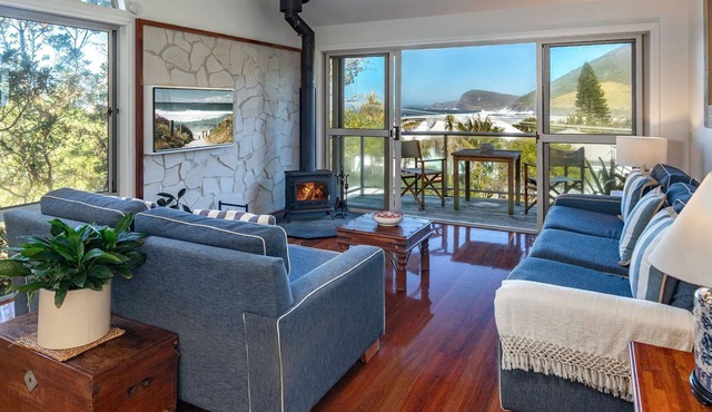 Headlands At Blueys Beach