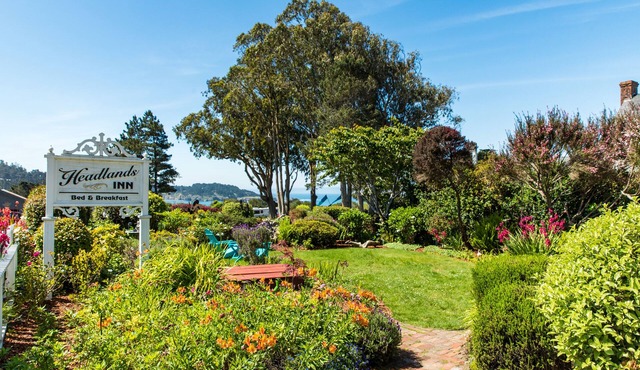 Headlands Inn Bed & Breakfast