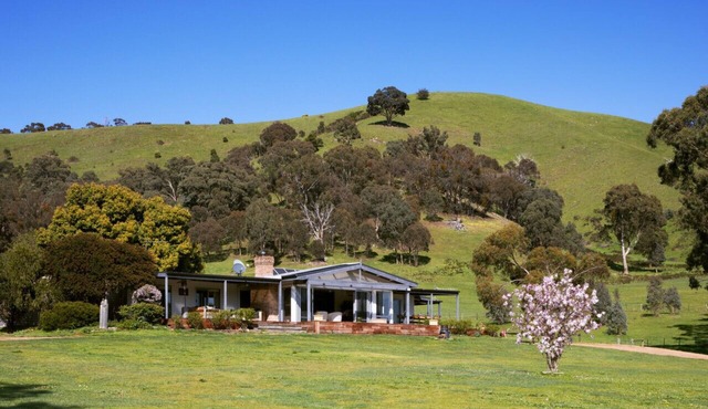 Headley Homestead - The Village Green