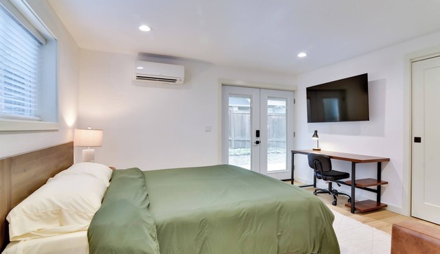 Healthcare Workers' Home Base! Portland Apt