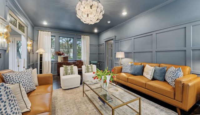 Heart of Ardsley : 4 BR, 3.5 BA House in Savannah, Sleeps 8