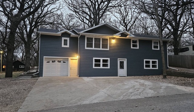 Heart Of Arnold's Park Near West Lake. Family And Friends Sleeps 18