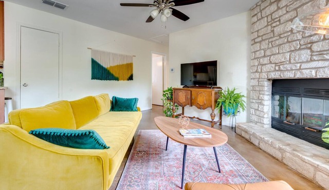 Heart of Austin 3BR Bungalow