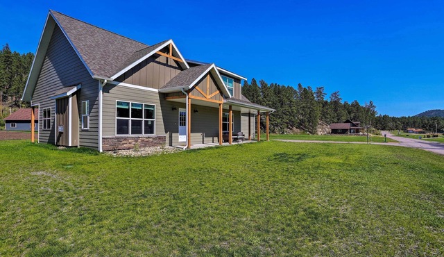Heart of Black Hills Home by Mickelson Trail!