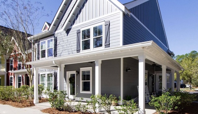 Heart of Bluffton Townhouse - Walk Everywhere! Exceptional Stay!