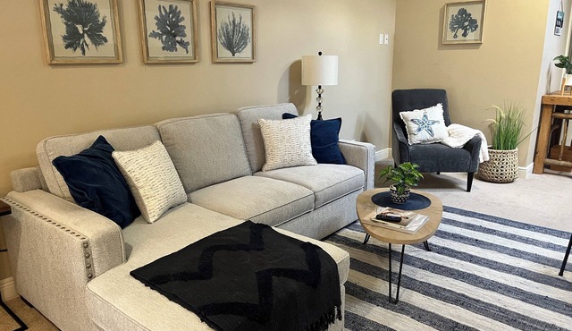 Heart of Bonita Springs!-5 miles from the beach