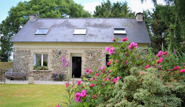 Heart of Brittany Traditional 3 bed Breton cottage sleeps 6 nestled in nature