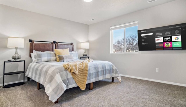 Heart of Caldwell*KingBed*Fast Wifi*5min>I84