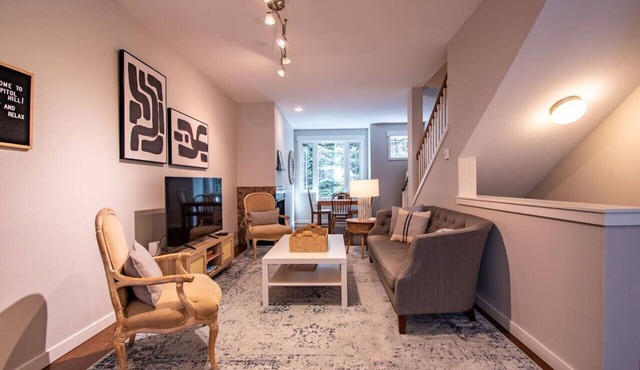 Heart of Capitol Hill Townhouse w/Parking & A/C