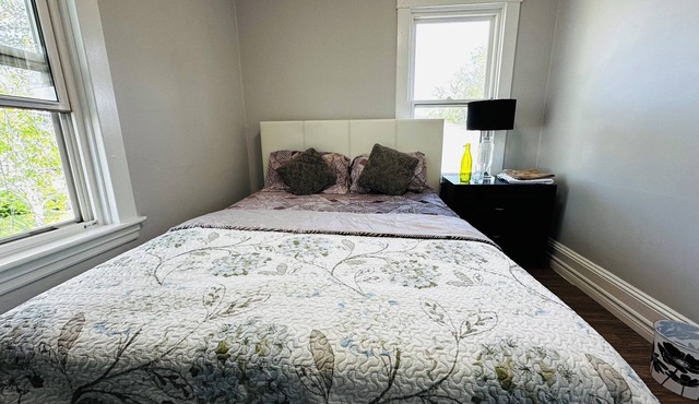 Heart of City – Peaceful Stay!