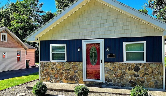 Heart of Conneaut Lake - Close2Water - Full Kitchen - Central A/C