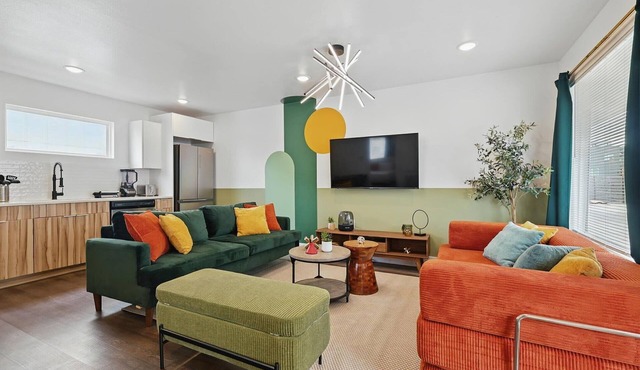 Heart of Dallas in Knox Henderson | Sleeps 4
