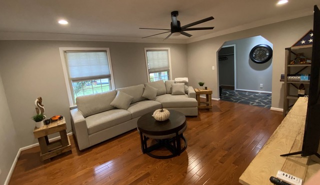 Heart of Danville Luxury Living 3 King 2ba. Renovated