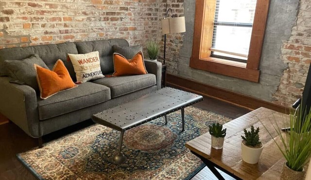 Heart of Downtown 1 BR/1 BA - Hidden Gem