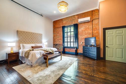 Heart of Downtown Marshall: Boutique Studio Stay!