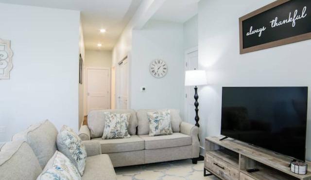 Heart of Hamilton#6-Hamilton, Spooky Nook, Miami U- Pet Friendly