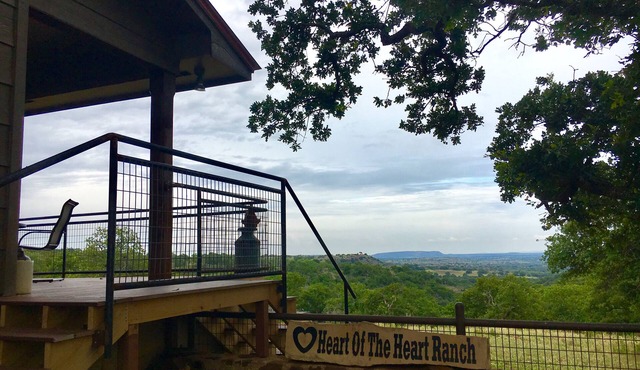 Heart of Heart Guest Lodge 5 bedroom,5 baths,den,kitchen. Mason County