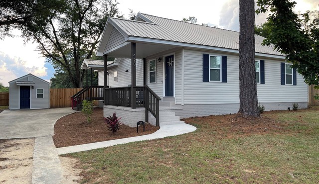 Heart of Ingleside Village, 3 bedroom with AC Macon