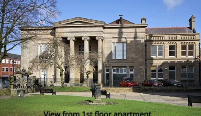 Heart of Macclesfield 2 Bedroom Grade II Apartment