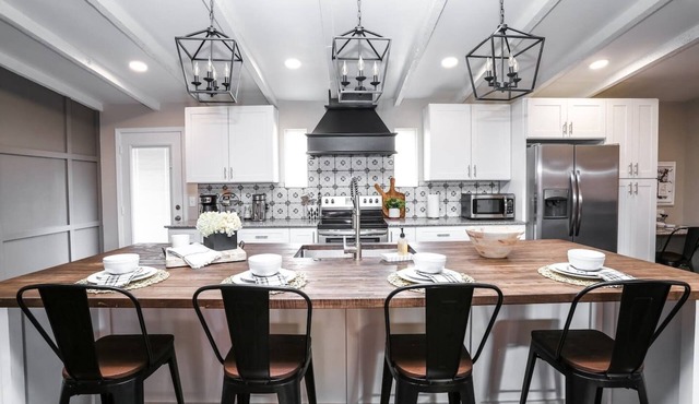 Heart of Medical District 4BR Home | Walk to Tech & Med Ctr