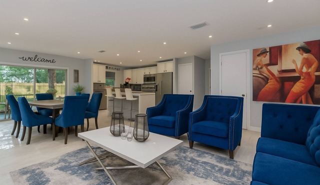 HEART OF MIAMI LUXURY HOME 4BR 3.5BA POOL 5MIN BEACH