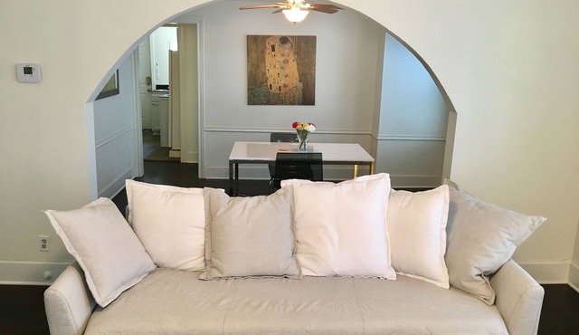 Heart of Montrose - Sunny 1BR