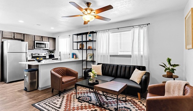 Heart of Oaklawn - Mins to Uptown & Medical Center