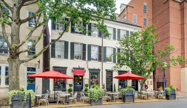 HEART of OLD TOWN! Historic 2 BR! Walk to KING ST