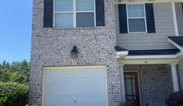 Heart of Savannah, gated community 20 minutes from River Street.