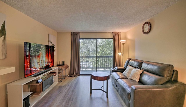 Heart of Seattle's Suburbs! Family-Friendly Condo