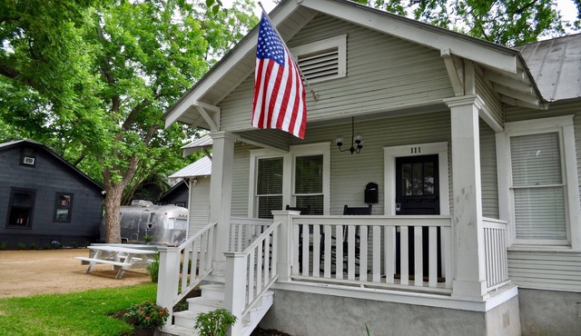 Heart of Soco Luxury Bungalow! LOCATION