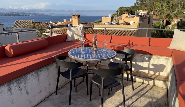 Heart of the City – 1.600 sq ft Apartment with 2 Terraces & View