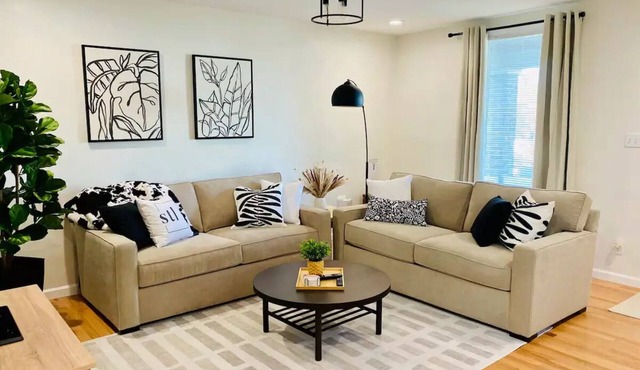 Heart of The Hill Family & Pet Favorite!WashU, SLU, Forest Park,Yard,Arch,Barnes