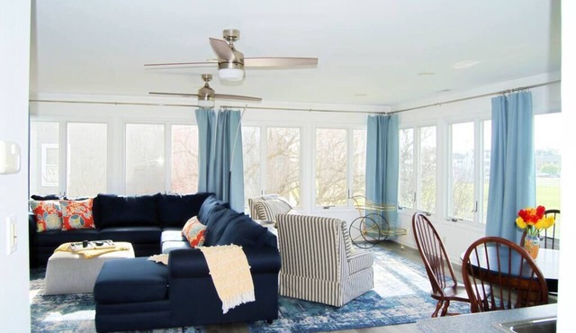 Heart of Tilghman Island | Pet Friendly | Perfect for Weddings Guests & Families