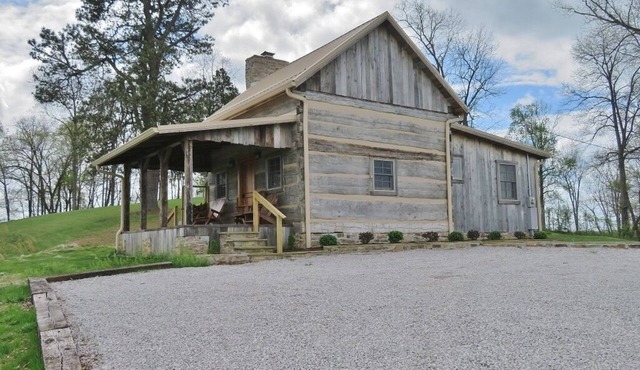 Heart Pine Cabin: Quaint and intimate cabin with a gorgeous view