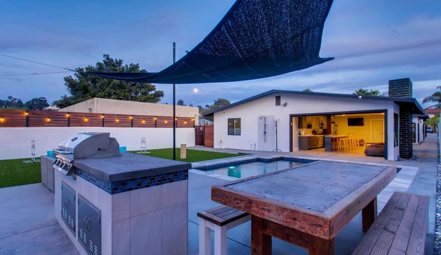 Heart & Soul of San Diego in Old Town. Private heated pool & Jacuzzi NEAR ALL.