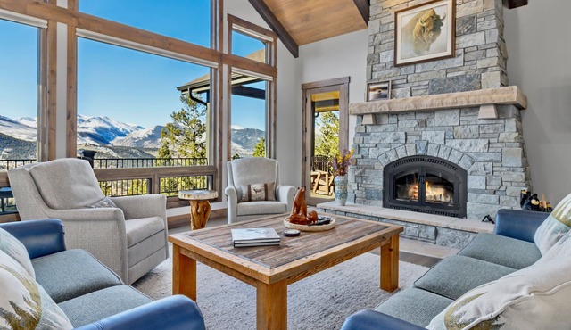 Hearthstone Luxury Vacation Rental at Windcliff