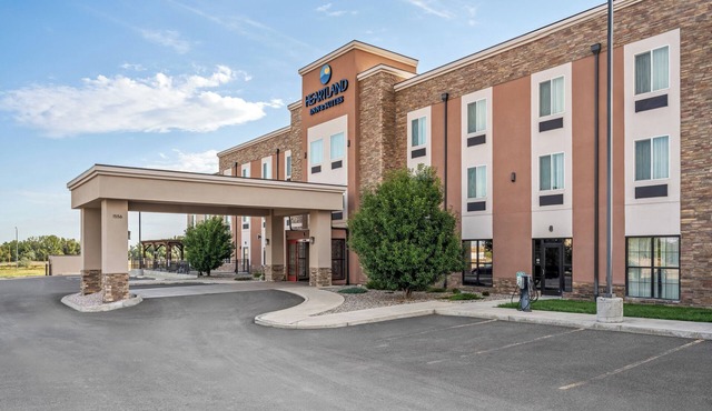 Heartland Inn and Suites