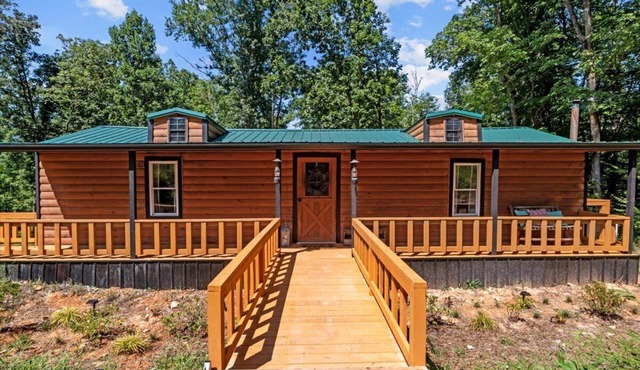 Heartwood Hideaway- Charming cabin with Trails, Creek, and Starry Nights