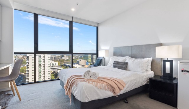 Hearty Studio Apartment, Milton Brisbane