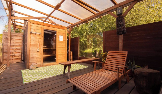 Heated and covered swimming pool all year round in Brittany for your weekends and vacations