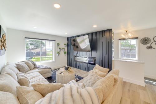 Heated Garage, Walk to Waterfront Michigan Escape