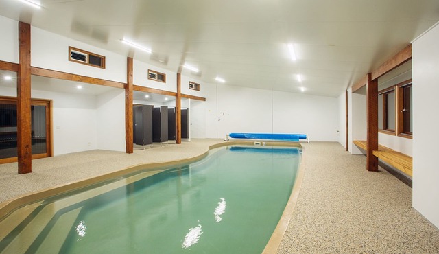 Heated Indoor pool & outdoor spa, next to beach! Welcome your holiday paradise!